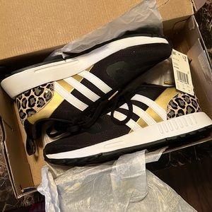 Adidas NEW Multix W leopard print and gold accents size 7 1/2 NEW Runs Big